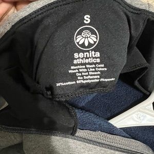 ✨SOLD✨ Senita grey pullover with pockets and zipper on the neck